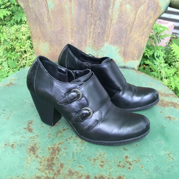 Born Shoes - BOC Black Leather Ankle Booties Size 8